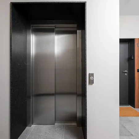 Wiosny Ludów Prestige By Bookinghost Apartamento *